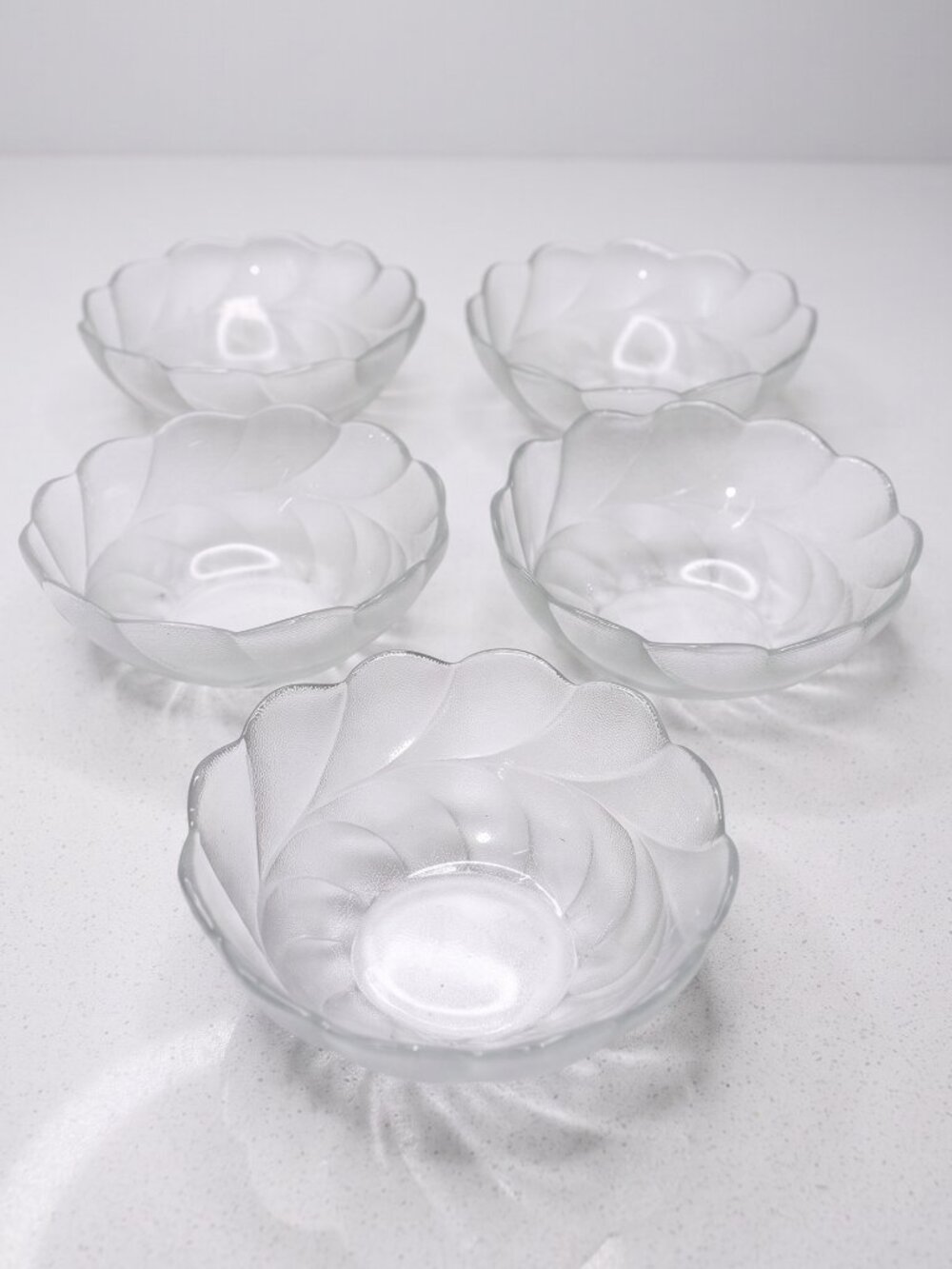 Arcoroc Arcade Bengale Tempered Glass Nappy Bowls Set of 5 Frosted Scalloped 5"